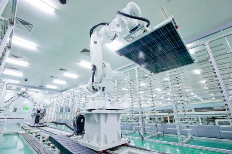 PV module production is set to reach 16GW by year-end, up from previous plans to increase production to 15GW in 2019. Image: JinkoSolar