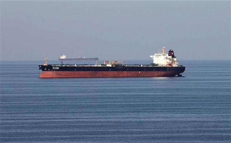 FILE PHOTO: Oil tankers pass through the Strait of Hormuz, December 21, 2018. REUTERS/Hamad I Mohammed/File Photo Photograph: Hamad I Mohammed