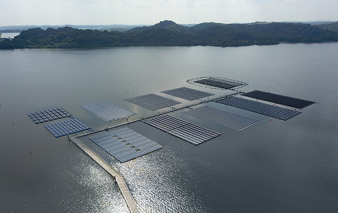 The world’s largest floating PV testbed managed by SERIS, located in Tengeh Reservoir, Singapore. Image: Solar Energy Research Institute of Singapore (SERIS)