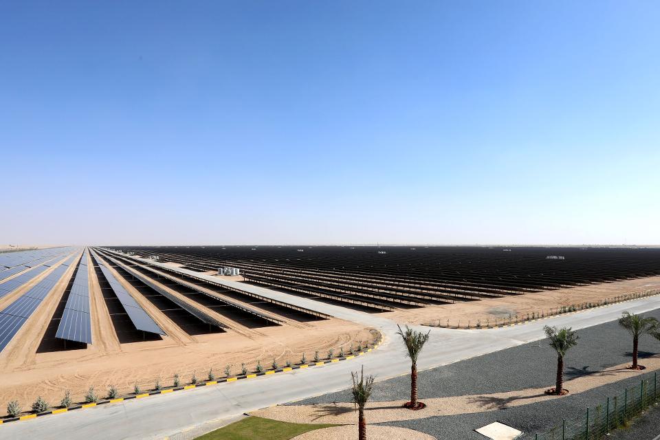 A field of solar photovoltaic panels that form part of the Mohammed bin Rashid Solar Park in Dubai, ... [+]DOMINIC DUDLEY