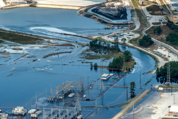 Sutton coal ash spill, September 21, 2018. (Photo by Jo-Anne McArthur | Waterkeeper Alliance. )