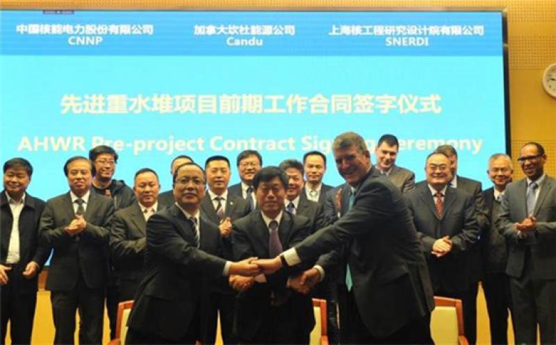 The signing of the contract (Image: SNC-Lavalin)