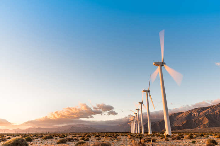 U.S. spending bill holds win for wind energy, setback for solar
