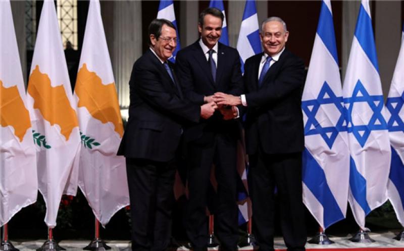 Cypriot President Nikos Anastasiades (left), Greek PM Kyriakos Mitsotakis (center), and Israel's Benjamin Netanyahu hail the EastMed project.