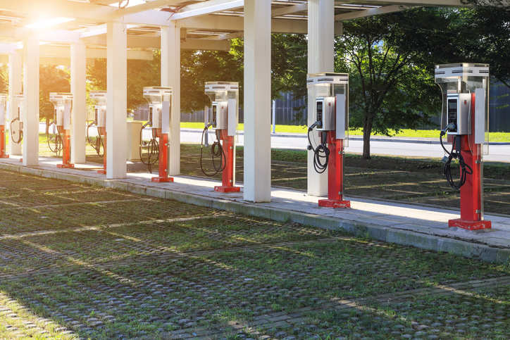 Govt approves 2,600 EV charging stations