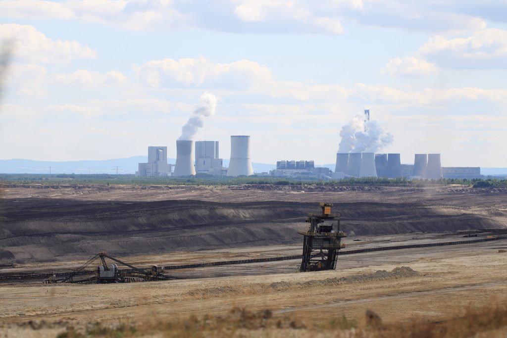 Open pit coal mine and power plant, Saxonia/ Germany (source: flickr/ gbohne, creative commons)