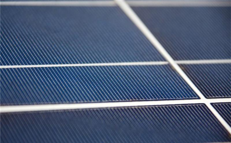 Trina Solar begins mass production of new solar panels. (Credit: Pixabay/PublicDomainPictures.)