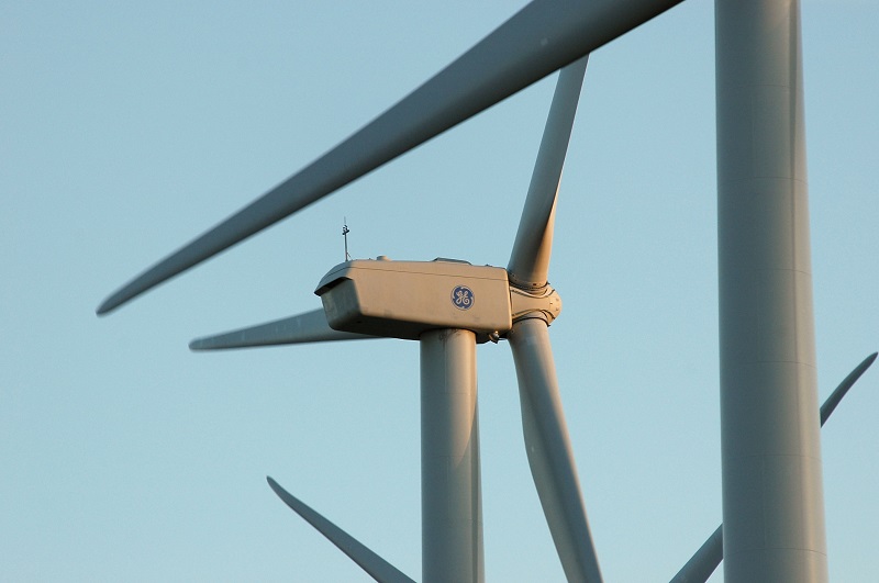 GE Renewable Energy will service 122 turbines located across 11 wind facilities. 