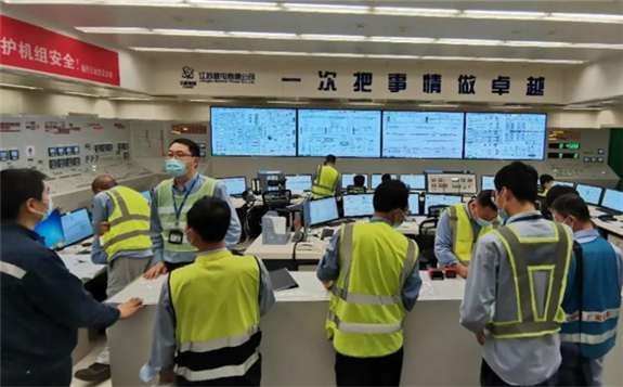 Control room operators bring Tianwan 5 to criticality (Image: CNNC)