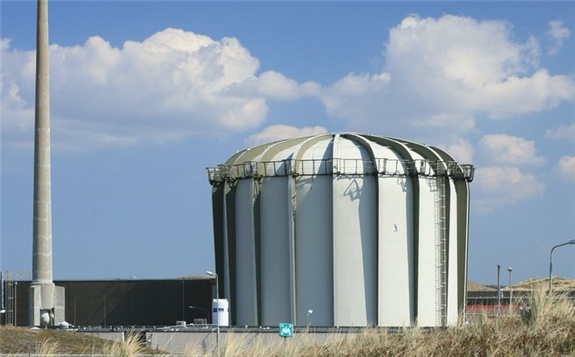 The high flux research reactor at Petten in the Netherlands. Courtesy NRG.