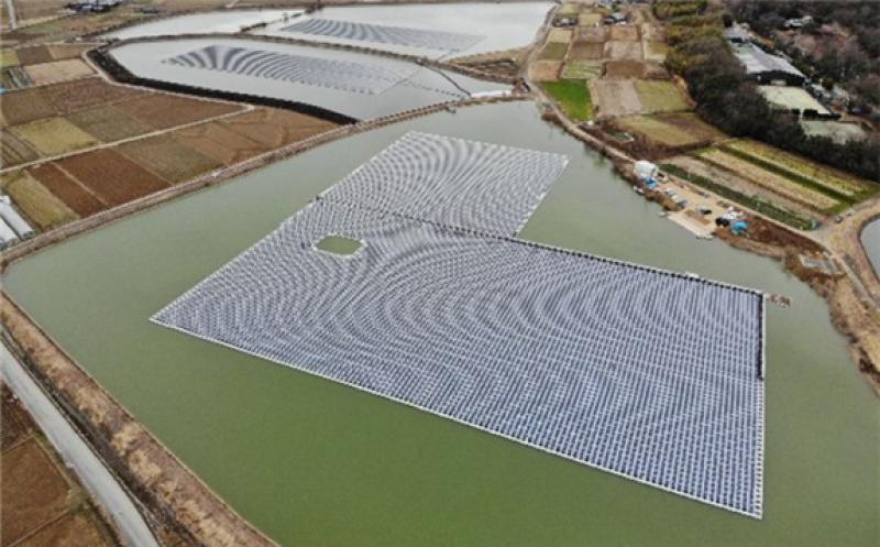A floating PV plant in Japan. Image: Ciel et Terre.