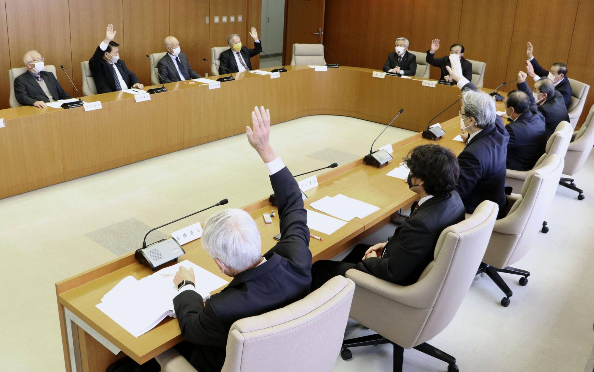 The Mihama Municipal Assembly gives the green light for operations to resume at the Mihama No. 3 nuclear power plant in Fukui Prefecture on Dec. 18, 2020. | KYODO