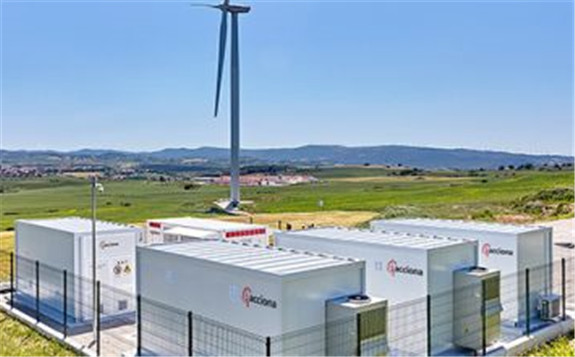 A Spanish hybrid plant from Acciona that features battery storage paired with a wind farm. Image: Acciona.