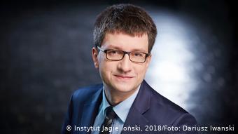 Polish economist Marcin Roszkowski is a member of the non-partisan Jagiellonian Club