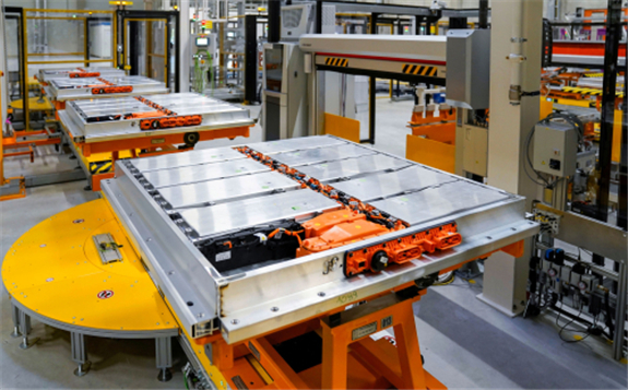 Highly automated: manufacturing of the battery systems for the ID.3 and ID.4 at Volkswagen Group Components Braunschweig.