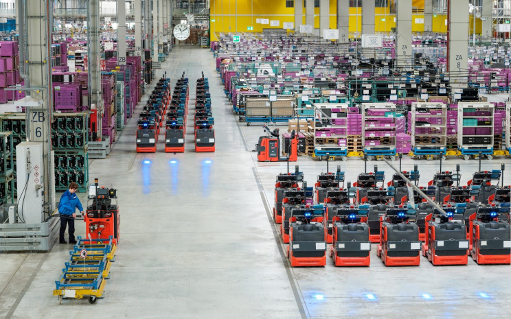 Part of the BMW Groups' hydrogen-fueled logistics fleet at its plant in Leipzig, Germany. Source: BMW Group