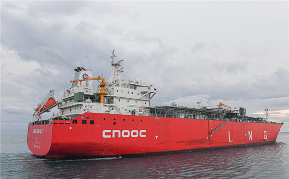  CNOOC LNG tanker is seen off Hainan province in September 2020. [Photo provided to China Daily]