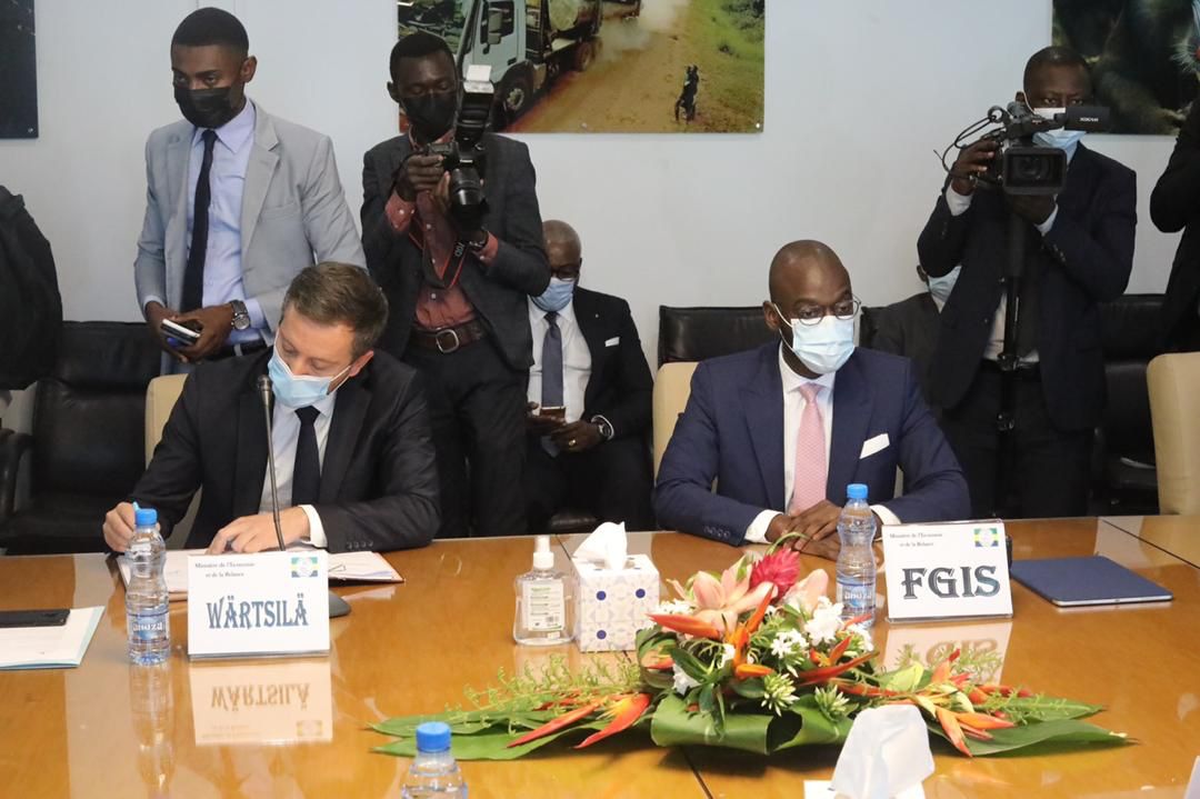 From left: Nicolas Mathon, Director, Project Development, Africa and Europe, Wärtsilä Energy and Managing Director, Orinko S.A and Akim Daouda, CEO of Sovereign Fund of the Gabonese Republic ©FGIS