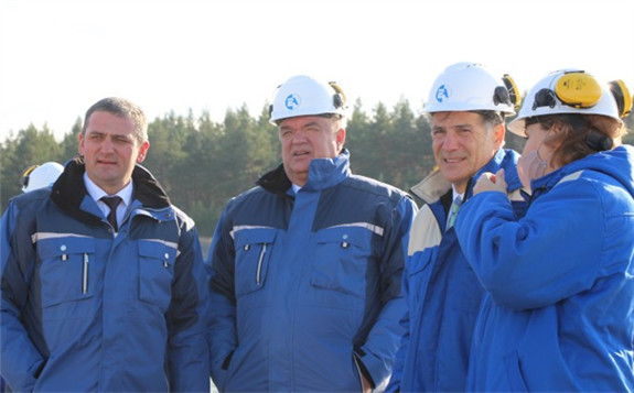 Energoatom head Petro Kotin (centre) leads the inspection of Khmelnitsky 3 (Image: Energoatom)