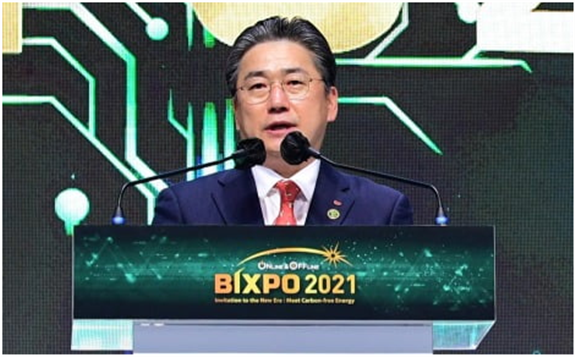Chung Seung-il, CEO of Korea Electric Power Corp., speaks at the opening ceremony of Bitagram International Exposition of Electric Power Technology (BIXPO) 2021 in Gwangju City on Nov. 10. 