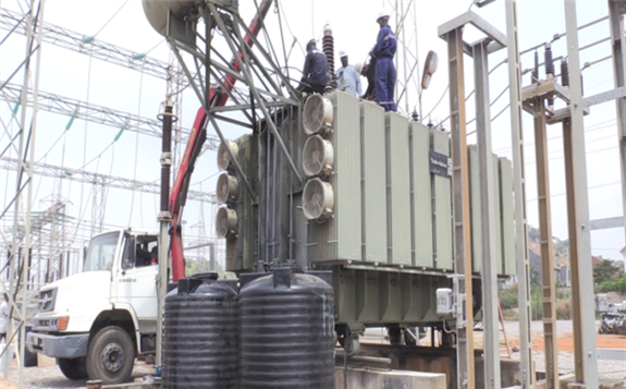 TCN commences the rehabilitation of old circuit breakers in its substations nationwide, starting with Ajaokuta 330/132kV transmission substation. Photo credit: TCN