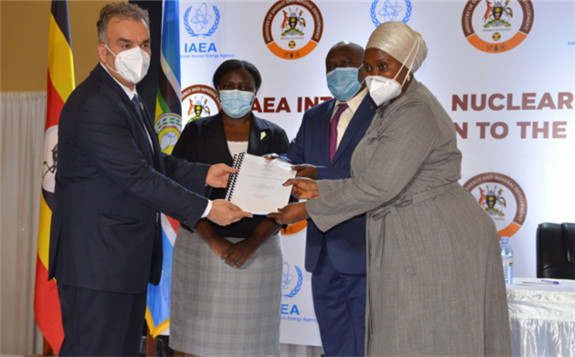 The mission to Uganda submits its report (Image: IAEA)
