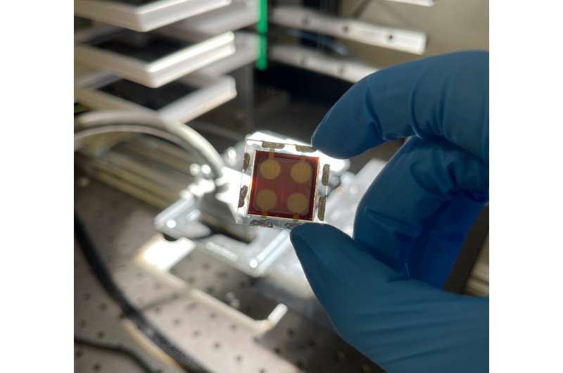 Researchers Develop Highly Stable Formamidinium-cesium Perovskite Solar Cells