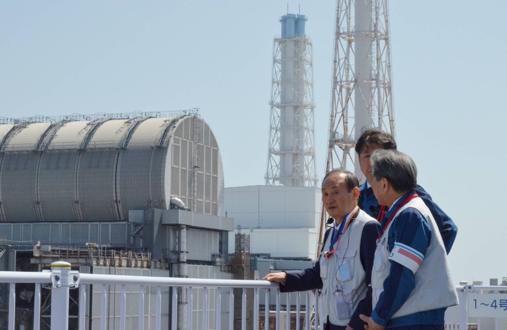 Ex-PM Suga Inspects Fukushima Nuclear Plant