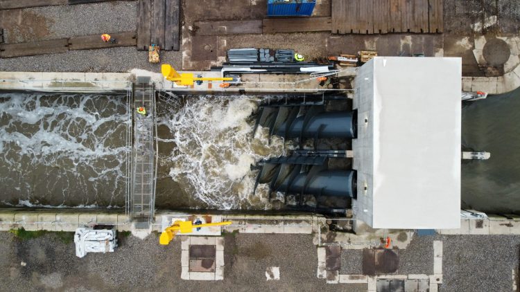 Peel Ports to Harness Hydropower at Qeii Dock, England
